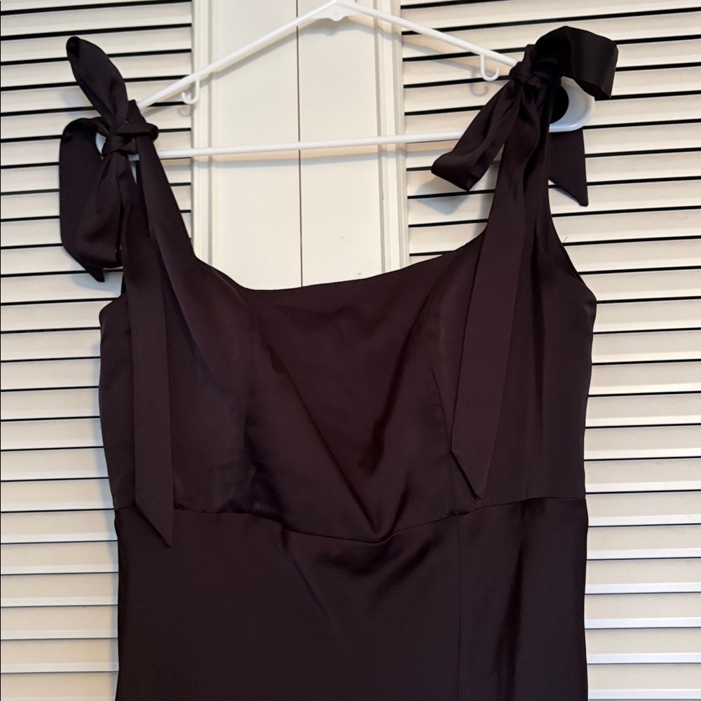 Birdy Grey Elegant Black Dress with Slit and Removable Bows - Picture 3 of 6